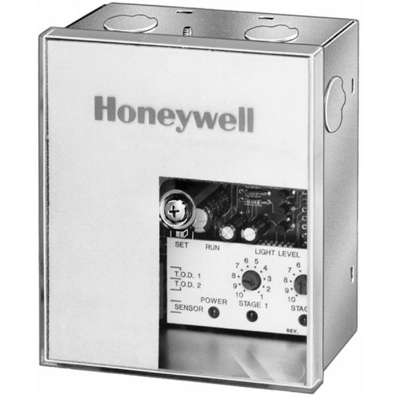 Tie Breaker Used In Power Control Center Arrangement - CR4