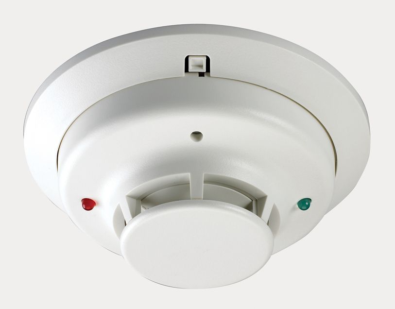 smoke detector on ceiling