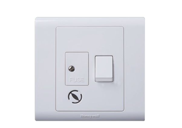 hbt-ep-r1072whisg-switched-fused-connection-unitprimaryimage.jpg