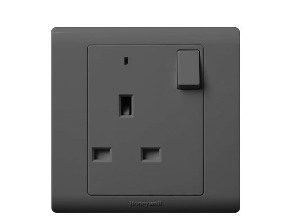 hbt-ep-r2657gphsg-13a-neon-switched-socket-outletprimaryimage.jpg