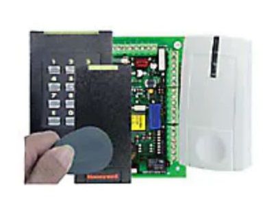 hbt-security-c080-dcm-door-controller-primaryimage.jpg