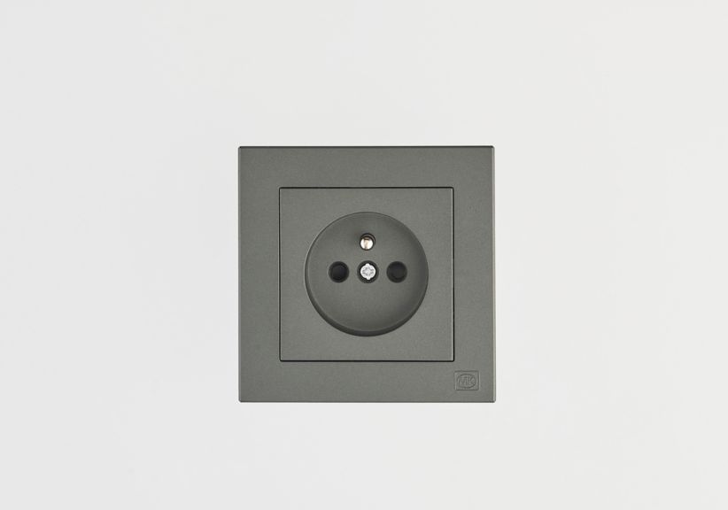 1G 16A French Socket (pin earth)