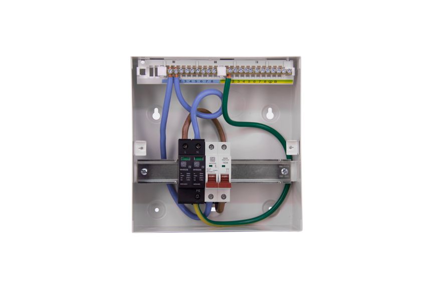 MKS5708SMET 8 WAY MCU WITH 100A SWITCH & SURGE, front