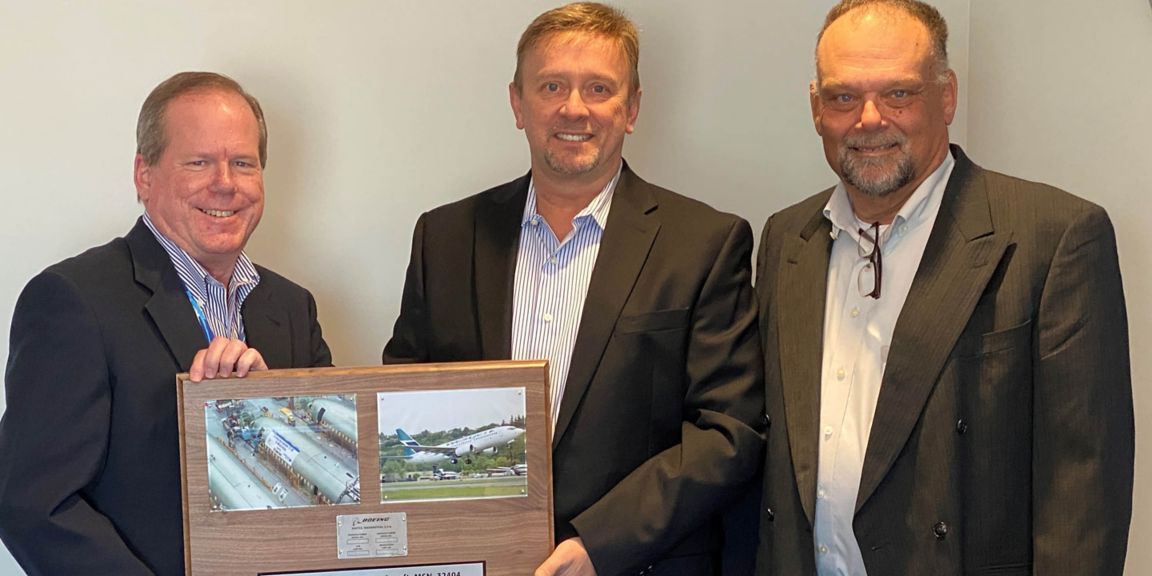 WestJet NG Plaque Presentation