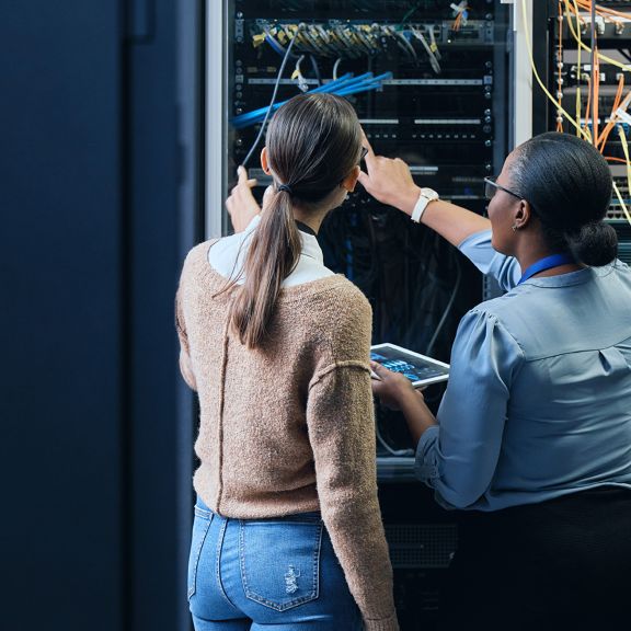 HW-BP-DataCenterUptime-964x964px08feb20212.jpg