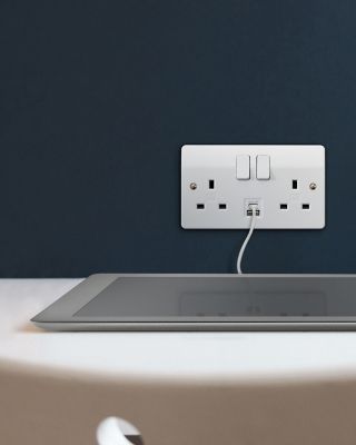 MK_USB-Type-C_Banners_2880x1440px_Nov20_DESK.jpg