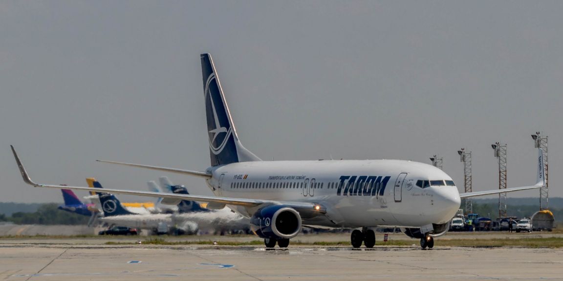 TAROM-Boeing-737-B-2880x1440.jpg