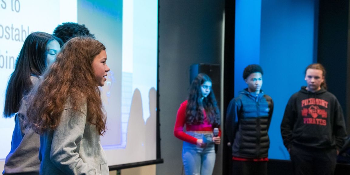 Students present their projects at the Futureshaper Sustainability Challenge