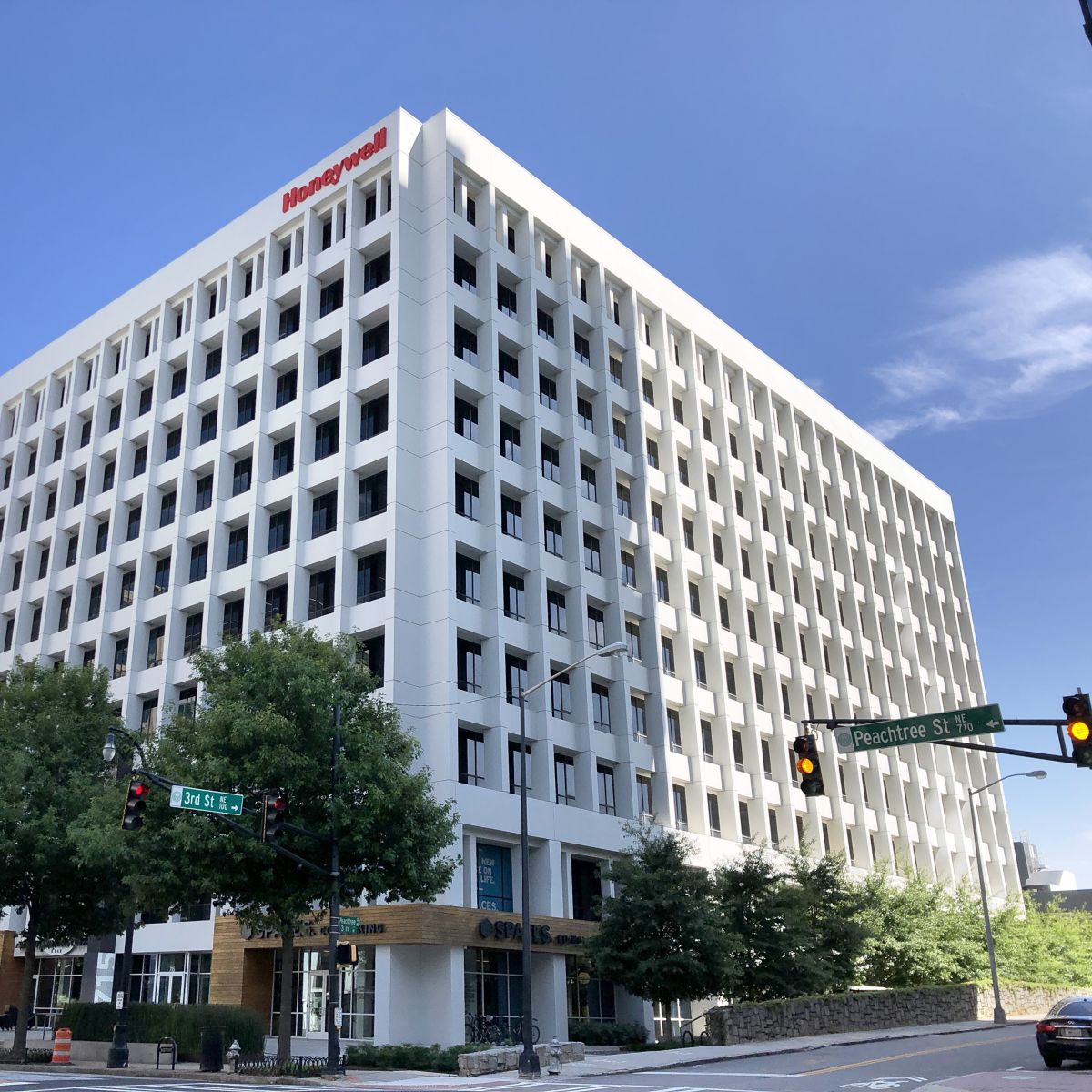 Explore Honeywell’s Atlanta office at Peachtree St & 3rd St—modern design, prime location, and sleek commercial architecture in Midtown Atlanta.