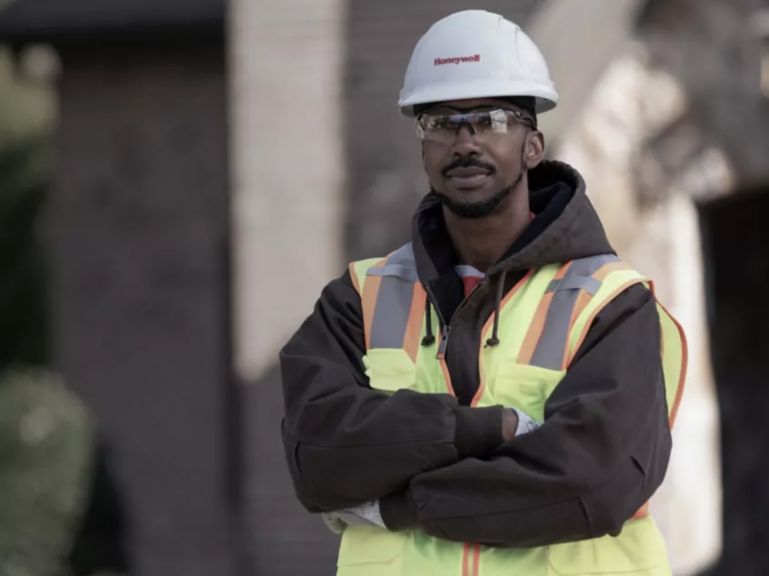 Utility worker equipped for field operations, supporting safer gas distribution through smart metering, anomaly detection, and proactive infrastructure monitoring.
