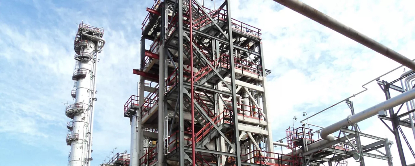 honeywell-uop-modular-solutions-refining-naphtha-isomerization-hero-desktop.jpg