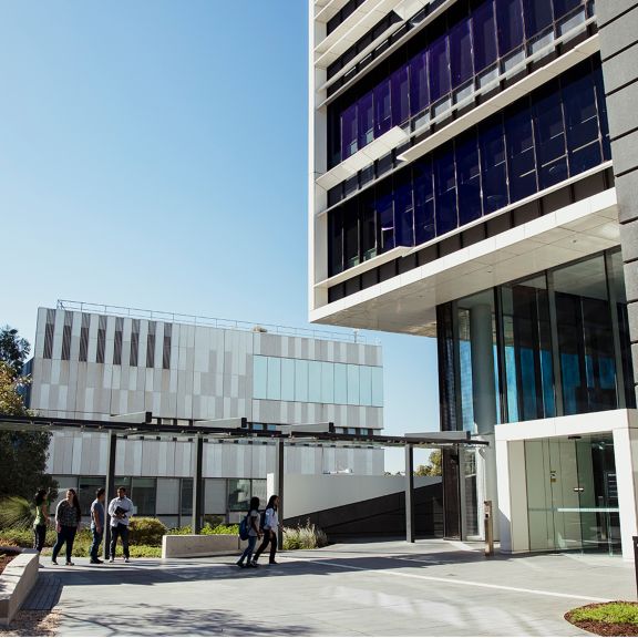 hug_smart_buildings_blog_img_964x964_Opt01.jpg