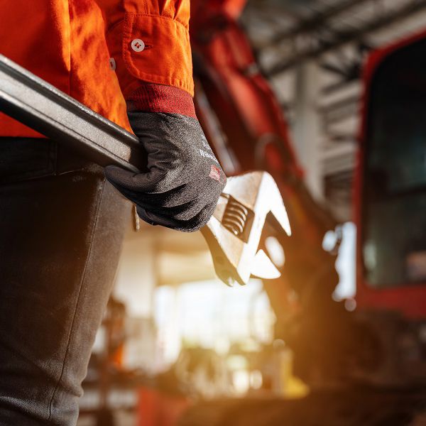 5 things to consider when selecting hand protection | Honeywell
