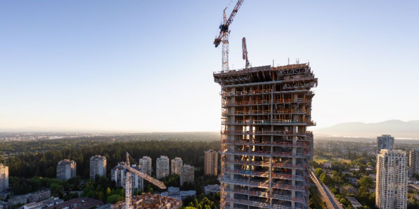 How to Remain Protected from Falls During Leading Edge Work