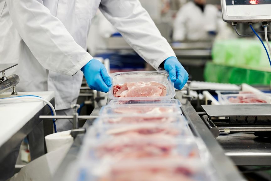 sps-ppe-blog-hand-protection-in-the-meat-industry2-min.jpg
