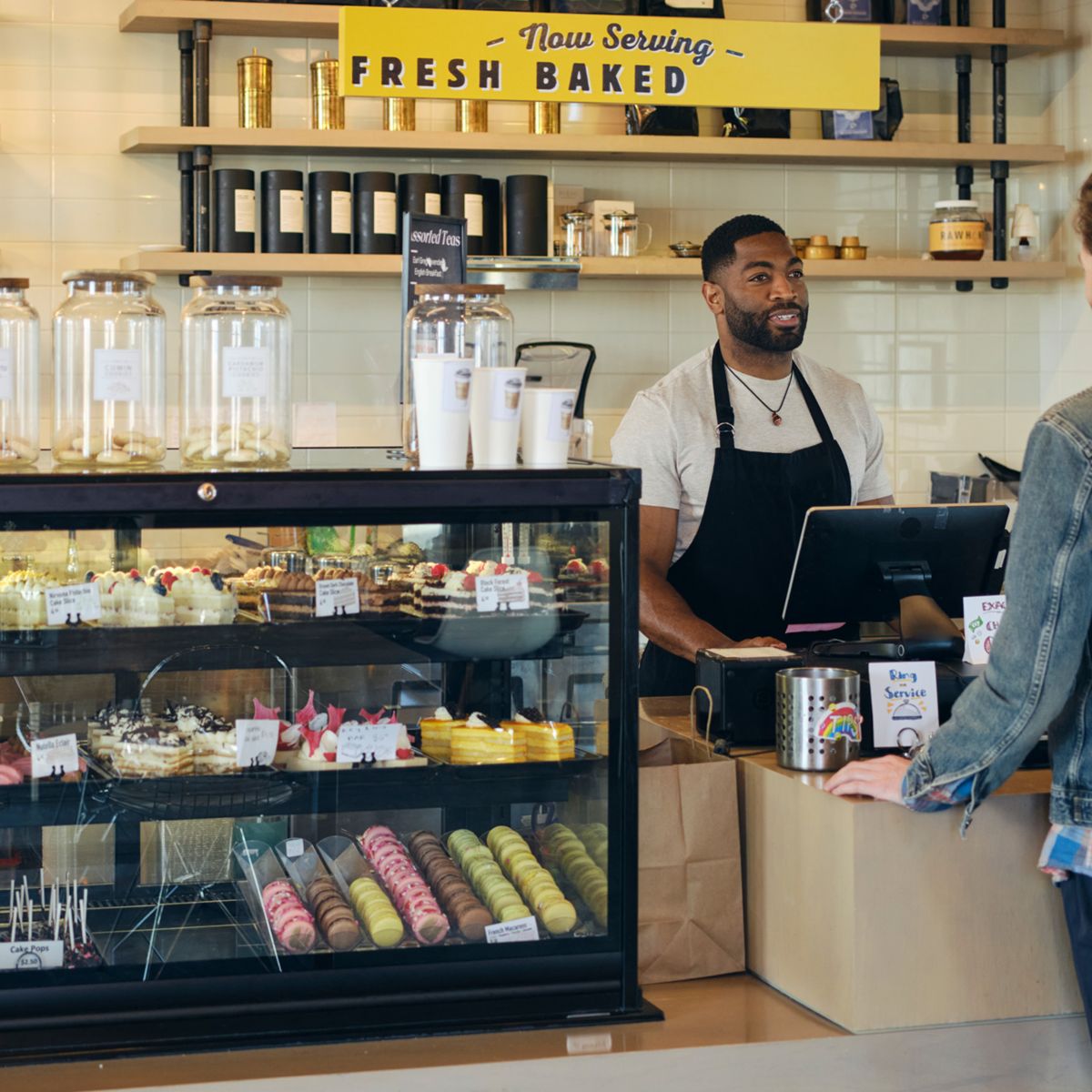 Store front employees serving a client instore