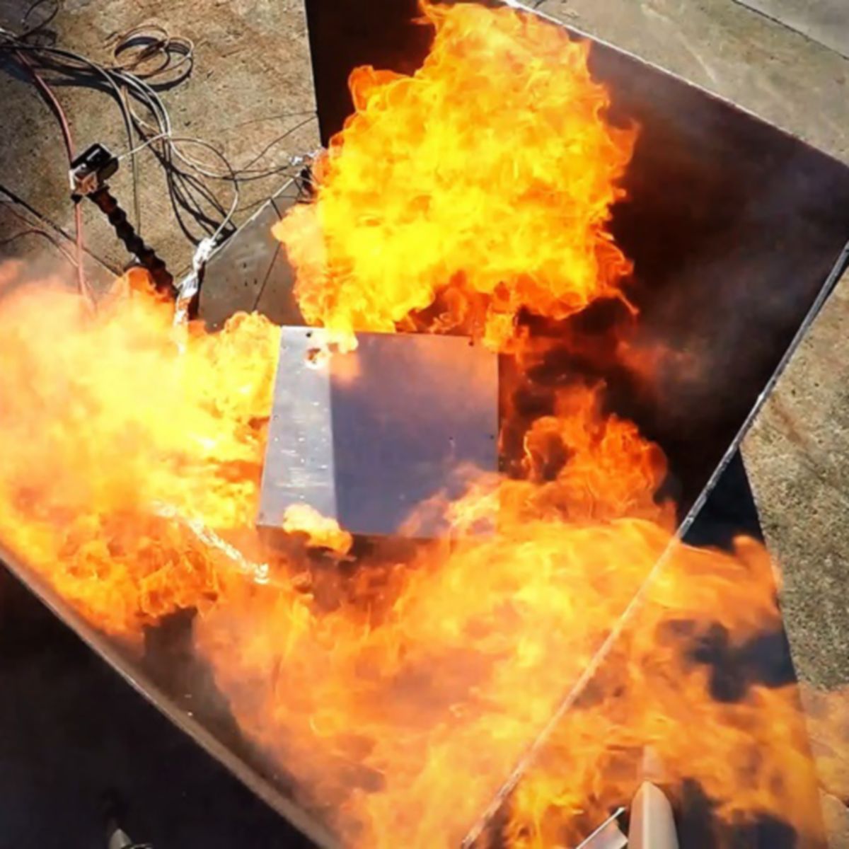 Testing battery failure in a controlled environment 