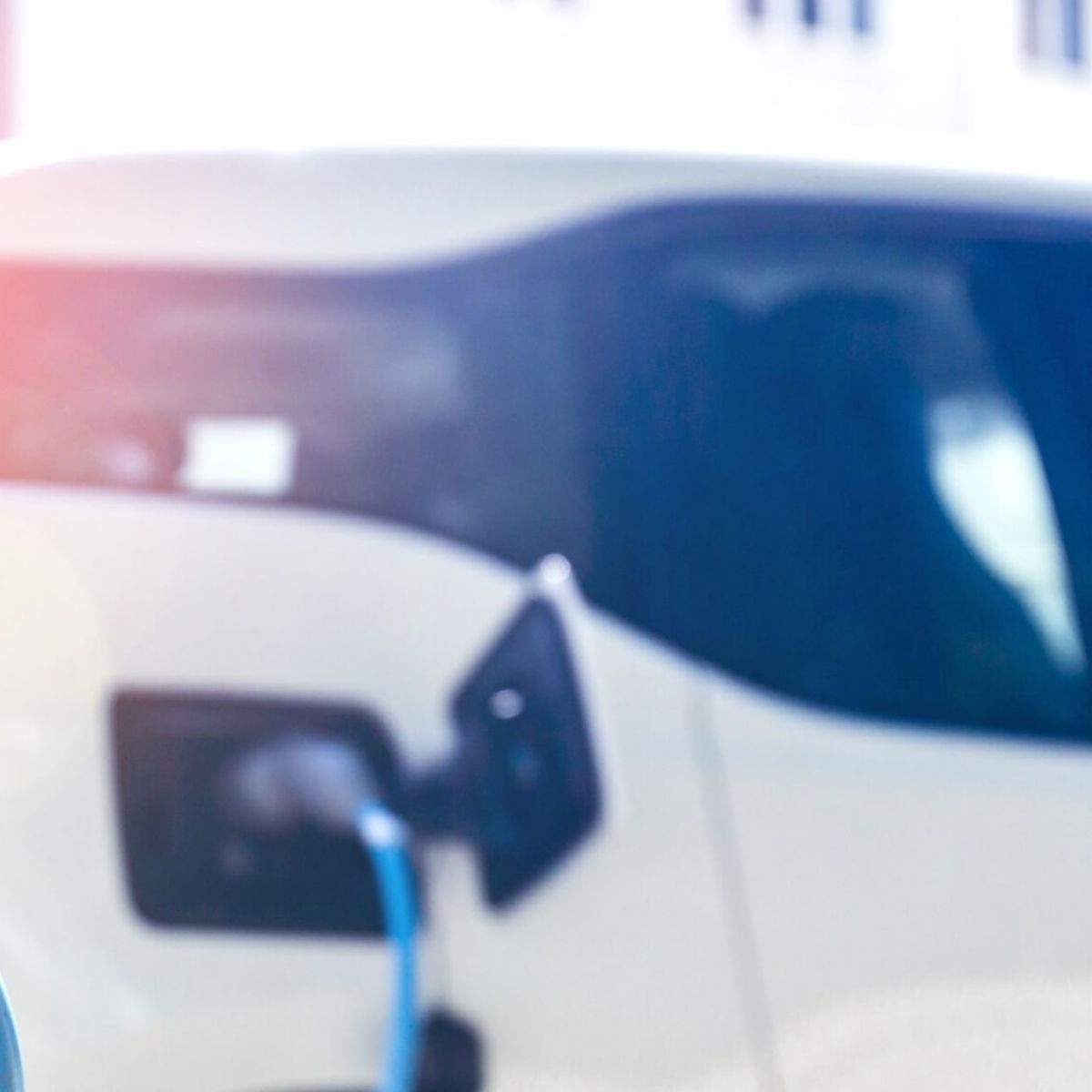Fast, reliable vehicle charging unit