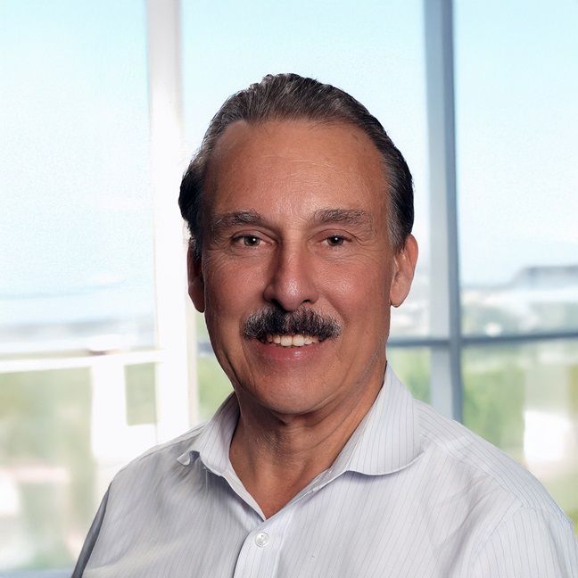 Meet Scott Wozniak, Principal Process Safety and Environmental Specialist, who has been with Honeywell UOP for over 40 years. 